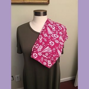 LulaRoe Sleeping Beauty Leggings